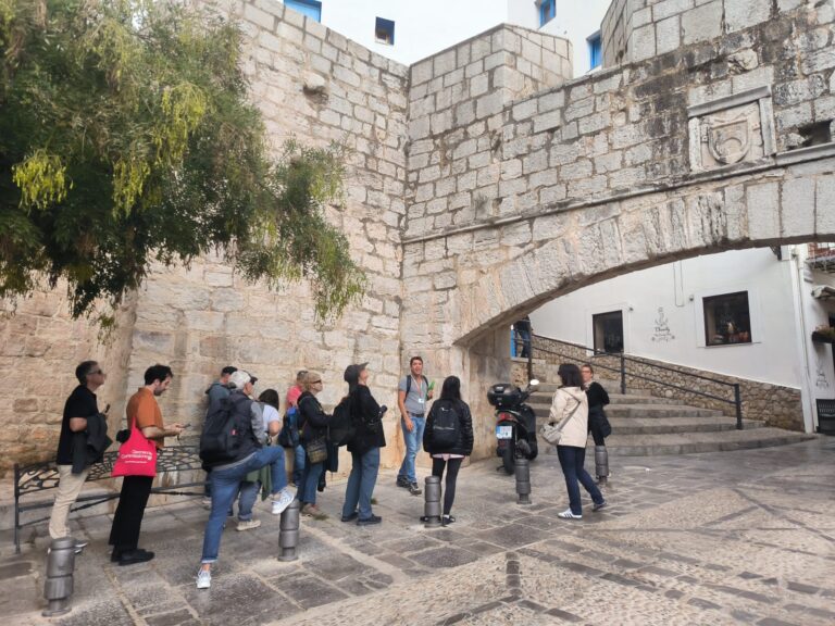 Localizadores de grandes producciones de Hollywood visitan Peñíscola 