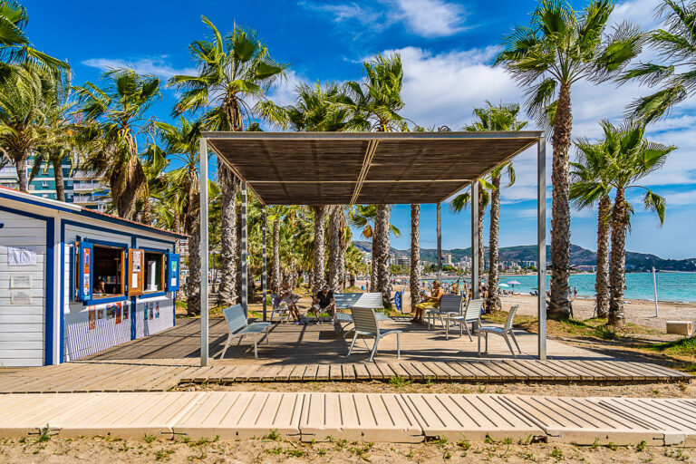 Benicàssim dinamiza la zona del Heliópolis con actividades en la Biblioteca del Mar