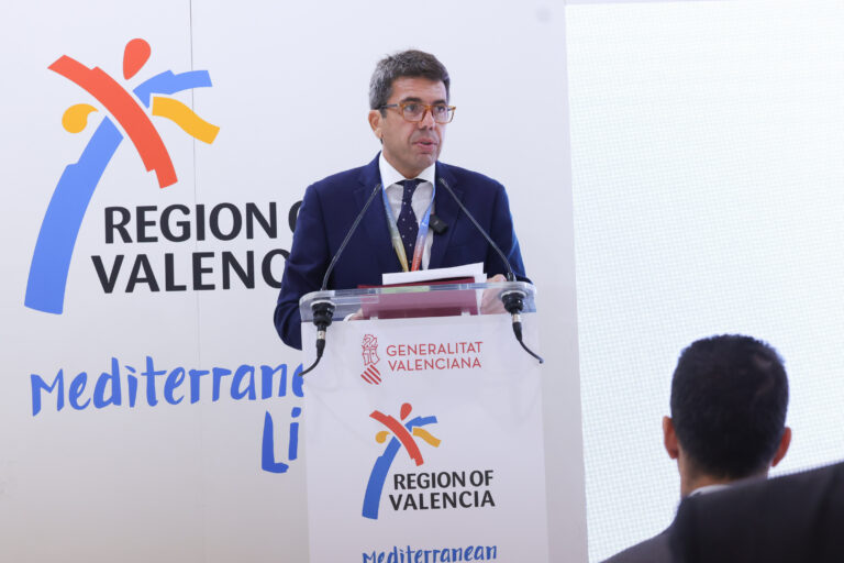 Mazón anuncia que la Comunitat Valenciana será pionera en conseguir el certificado AENOR en su estrategia turística