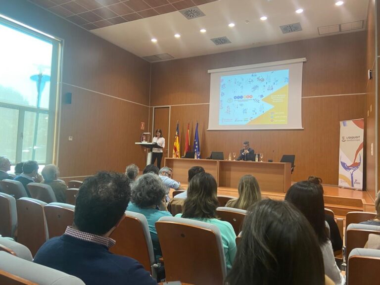 La directora general de Turismo remarca la importancia del big data y de impulsar la Red de Destinos Turísticos Inteligentes de la Comunitat Valenciana