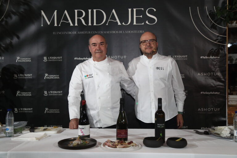 ASHOTUR homenajea a sus asociados en un evento único que reúne al sector hostelero de Castellón