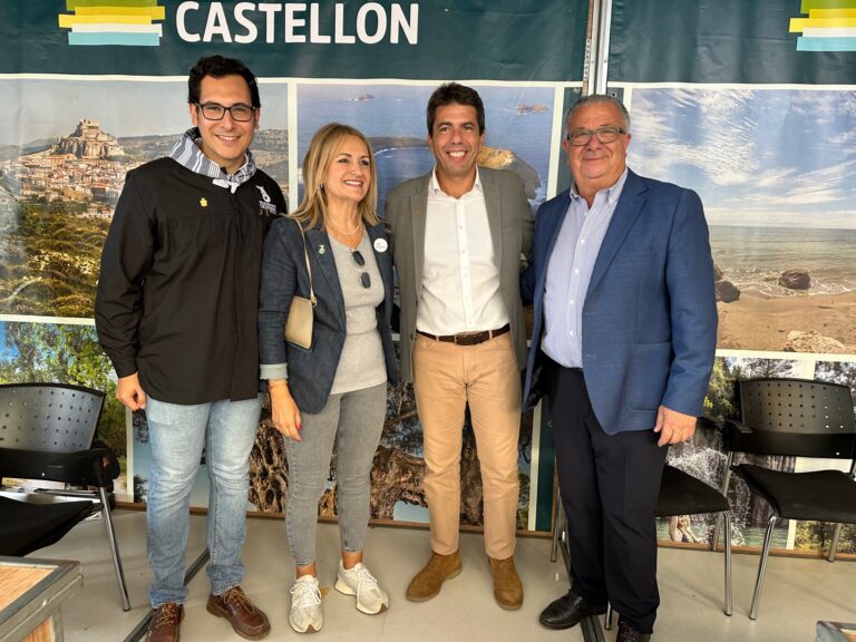 Oropesa del  Mar difunde su oferta turística en la Fira de Tots Sants de Cocentaina