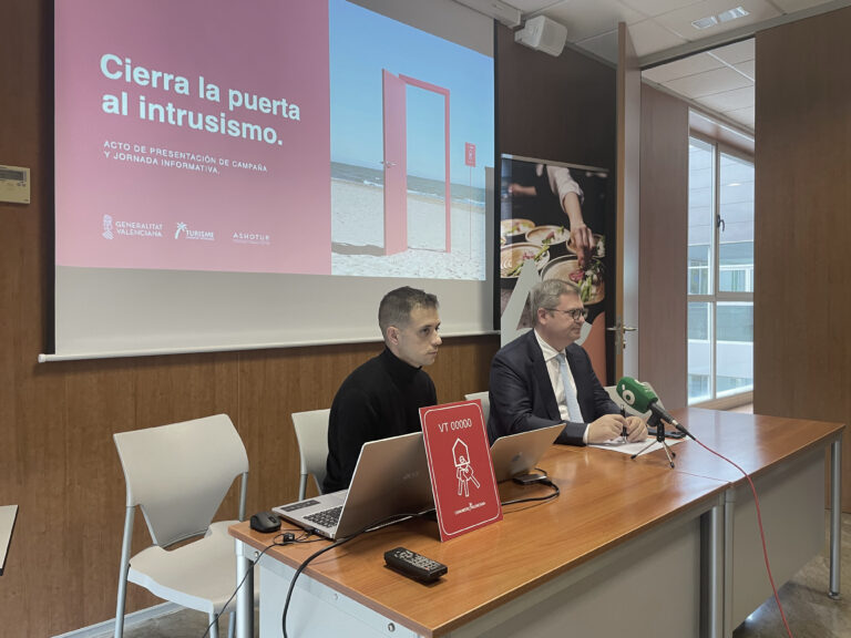 ‘Cierra la puerta al intrusismo’, la campaña de ASHOTUR quemuestra las claves para disfrutar de unas vacaciones seguras