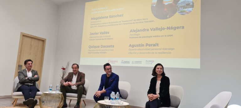 La secretària autonòmica de Turisme, Cristina Moreno, inaugura la jornada sobre l’estrés en el sector turístic