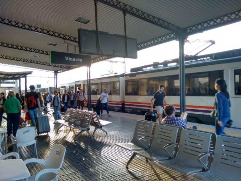 El Gobierno prorroga un año la gratuidad de Cercanías, Rodalies, Media Distancia convencional y de las líneas de autobús estatales
