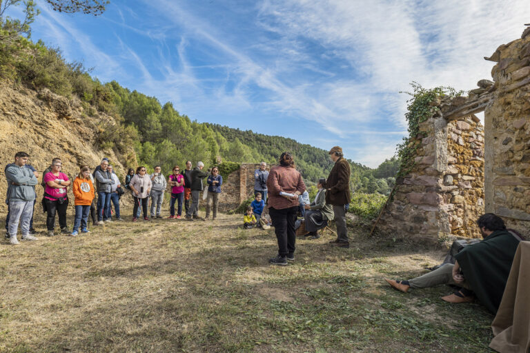 El proyecto Interiors moviliza a cientos de personas en torno a núcleos despoblados de la provincia de Castellón