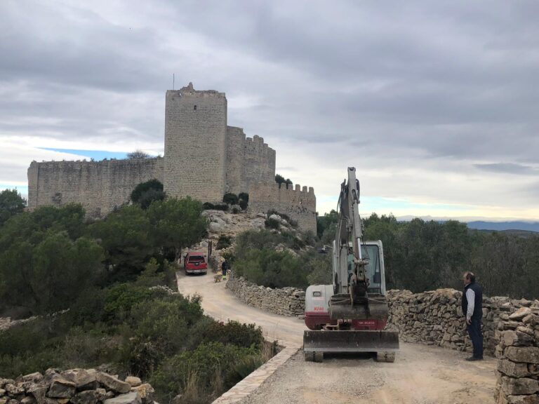Santa Magdalena segueix amb els treballs que dotaran al Castell de Polpis d’un millor accés