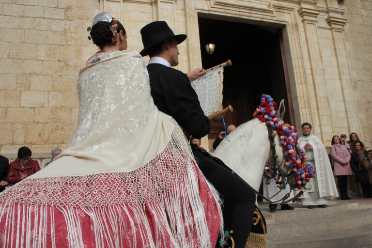 El pregón inicia la fiesta de Sant Antoni en Albocàsser