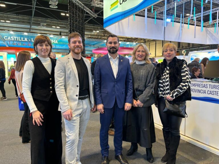 L’Alcora promociona sus recursos naturales y fiestas en Fitur
