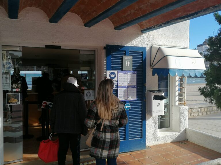 Las oficinas de información turística de Peñíscola atienden más de 100.000 consultas en 2023