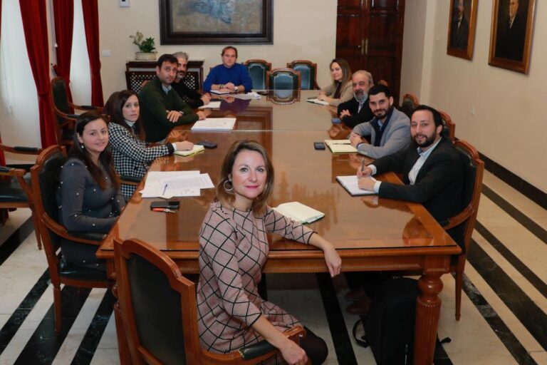 Primera reunión de coordinación entre concejalías para elaborar el Plan Municipal de Explotación de las Playas de Castellón