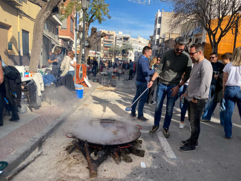 Benicàssim anima a la ciudadanía a disfrutar del Día de las Paellas dejando el coche en casa