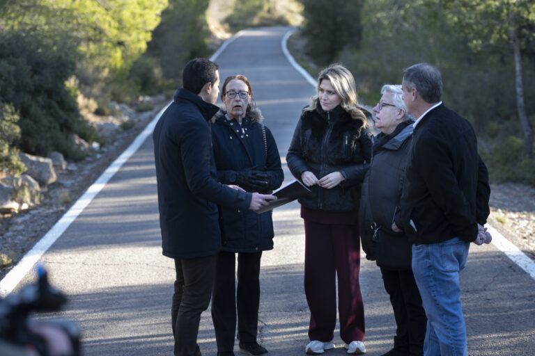 La Diputación invertirá 1,2 millones de euros para mejorar la CV-203 y contribuir  a consolidar la población de los pequeños municipios