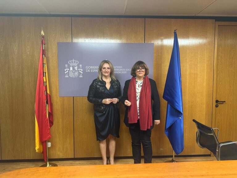 La consellera de Turismo traslada a la nueva directora general del Imserso las reivindicaciones del sector hotelero
