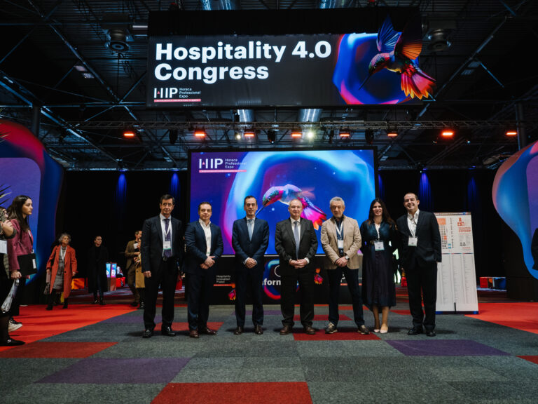 Jordi Hereu destaca el papel de la hostelería y la restauración en el futuro de un turismo más sostenible y digital