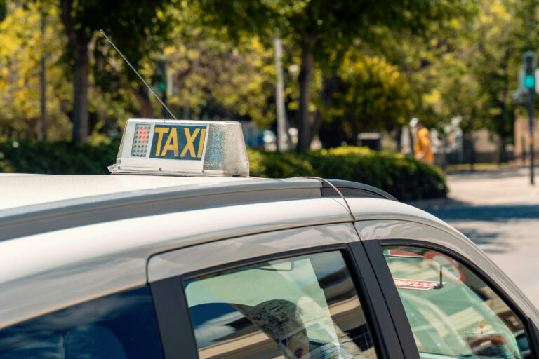 La Generalitat amplía el servicio de taxi de Castellón con motivo de los festivales de música de Benicàssim y Oropesa del Mar