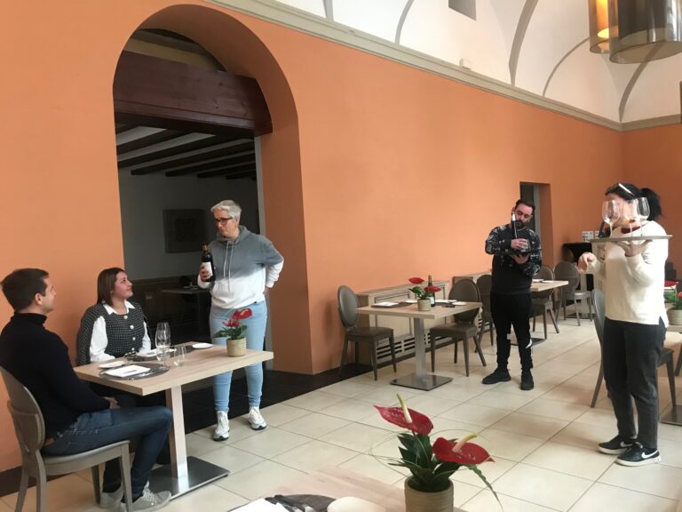 Concluye con éxito el Curso de Atención en Sala y Hostelería de Segorbe