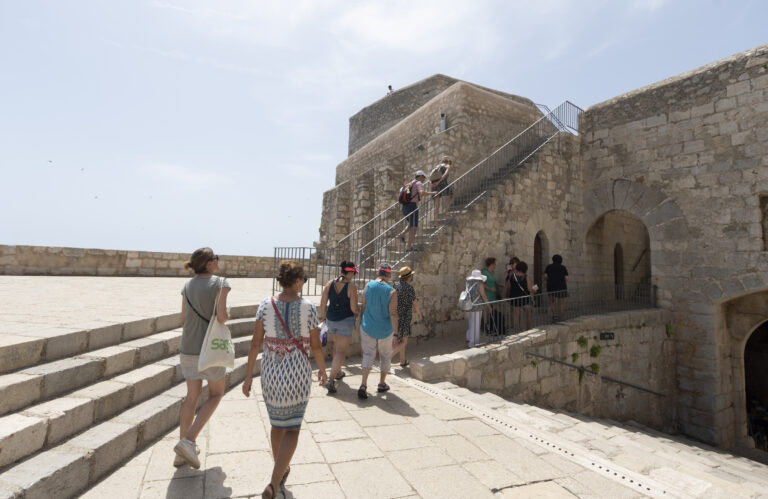 La Diputación mejora el acceso al Castillo de Peñíscola