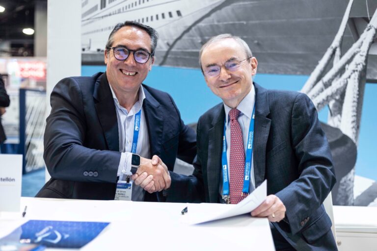 PortCastelló firma en Seatrade Cruise un convenio con una consultora líder en el sector crucerístico