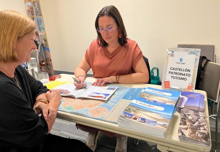 Castelló exporta a Múrcia les qualitats que la ciutat oferix en turisme familiar