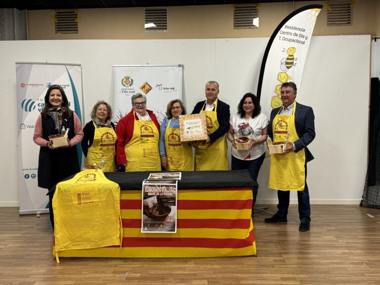 Vila-real convoca a una nueva edición de la elaboración de ‘allioli’ antes de la Xulla a beneficio de la asociación RUSC   