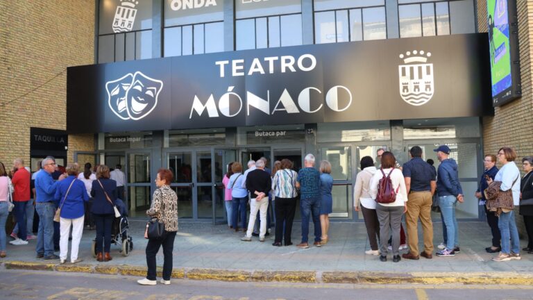 Las ‘Mentiras Inteligentes’ de María Luisa Merlo en el teatro Mónaco de Onda