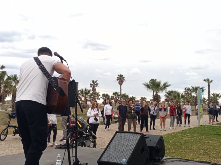 Jornada de música, magia y humor en la playa del Pinar de Castellón este 5 de mayo