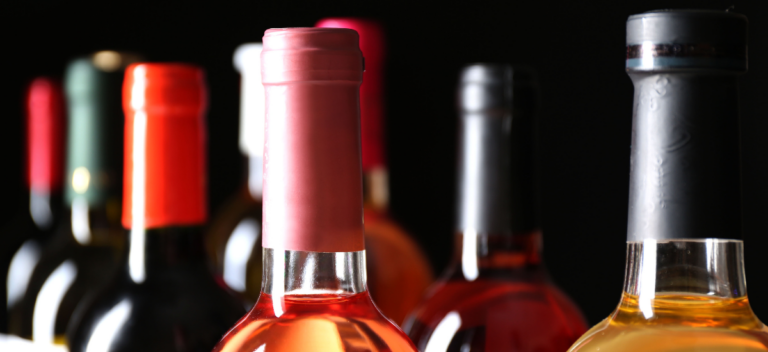 Cristina Moreno destaca la iniciativa del sector vitivinícola de la Comunitat Valenciana en favor de l'enoturisme