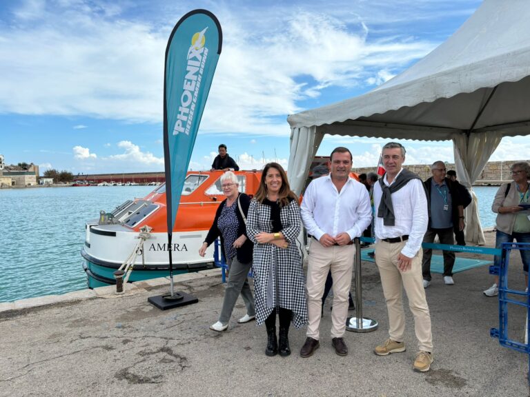 El crucero Amera llega a Peñíscola con 727 pasajeros