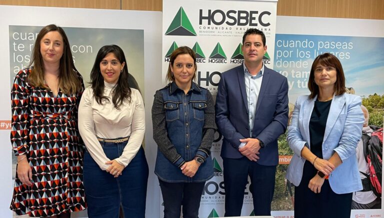 HOSBEC firma un convenio para la gestión de plásticos