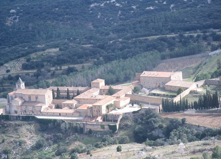 Conoce el Real Convento de Santa María de Benifassà