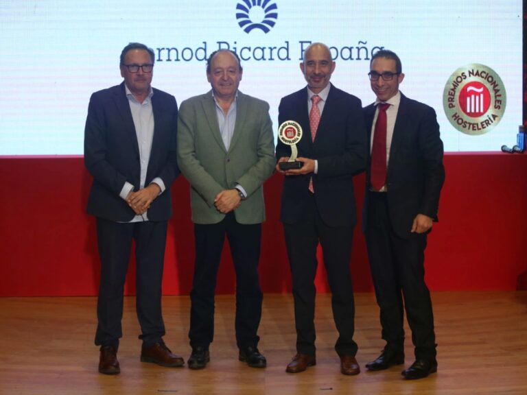 Restaurante Mediterráneo del Grao De Castellón recibe en Oviedo el Premio Nacional de Hostelería