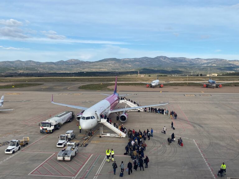 El aeropuerto de Castellón refuerza la conexión con Rumanía con una nueva ruta