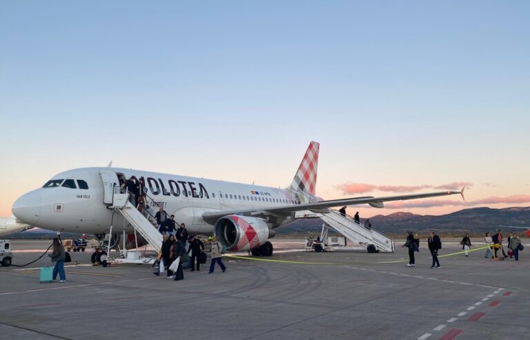 El aeropuerto de Castellón estrena la nueva ruta de Asturias