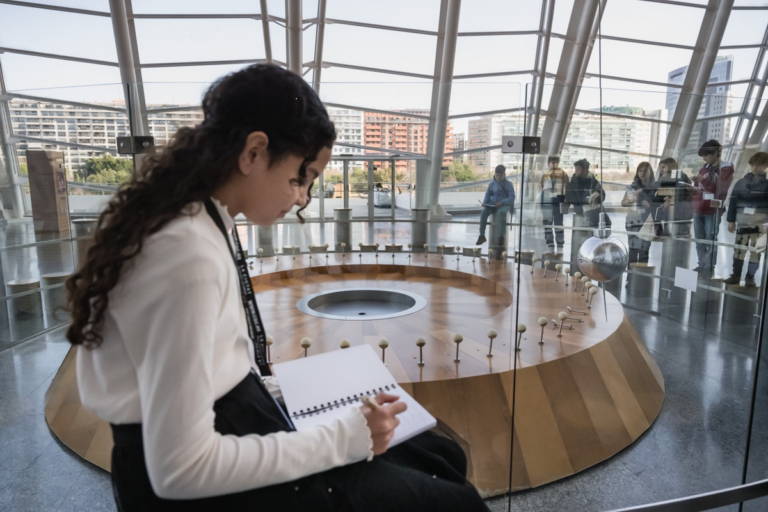 El Museu de les Ciències de Valencia contribuye a la visibilización de la mujer en la ciencia con un encuentro Inter generacional