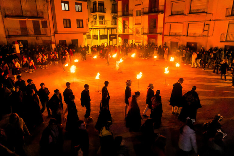 Benassal celebra por todo lo alto la Fiesta del Ajo y revive el baile de los ‘dansants’ tras más de un siglo
