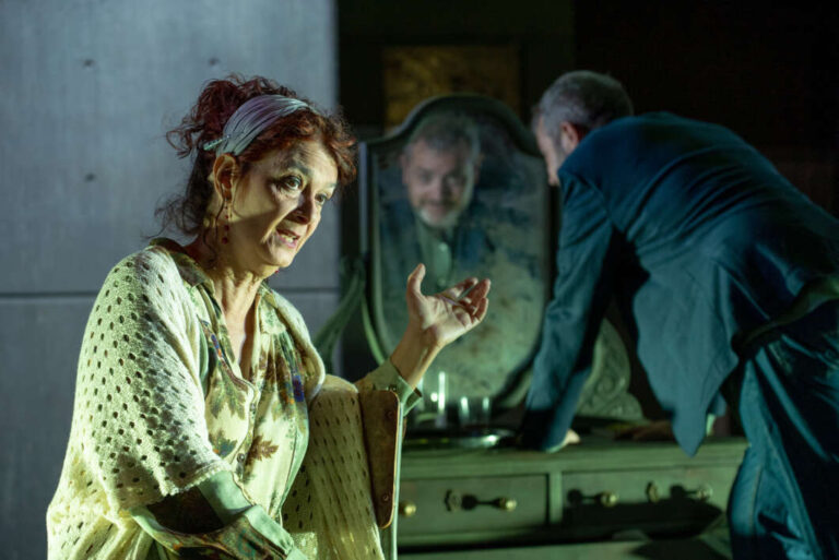 El Teatre Principal de Castelló rep la comèdia valenciana ‘Cinc minuts’