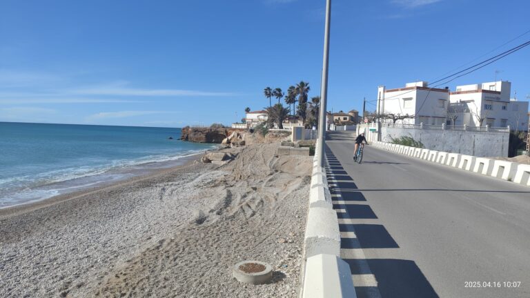 Vinaròs adecúa los accesos de las calas y playas de las costas norte y sur