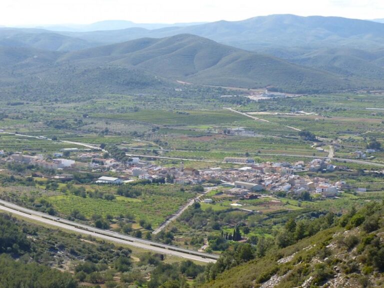 Santa Magdalena presenta una obra sobre la naturaleza y la historia de la Sierra de Irta