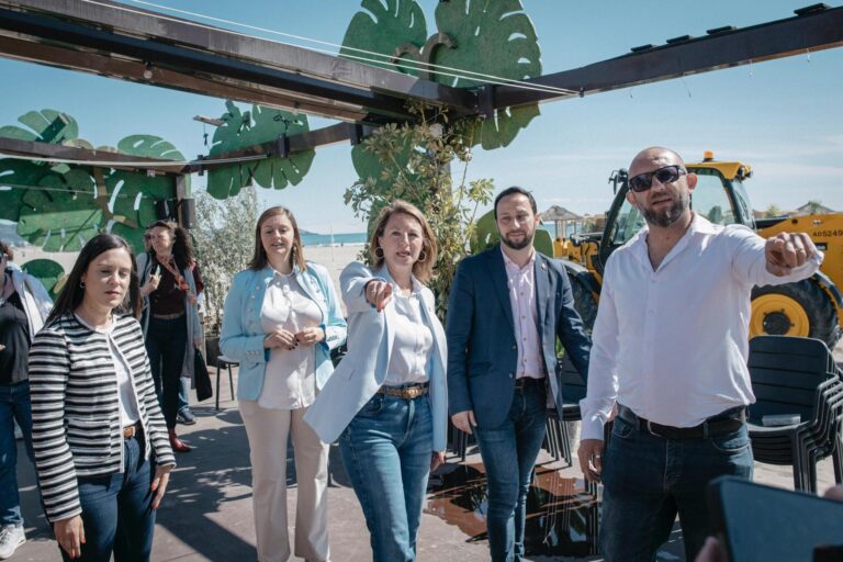 Castellón abre sus servicios de playa