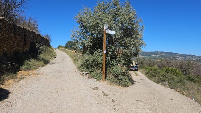 Benassal mejora la señalización y accesibilidad de las rutas SL-CV-102 y PR-CV-294