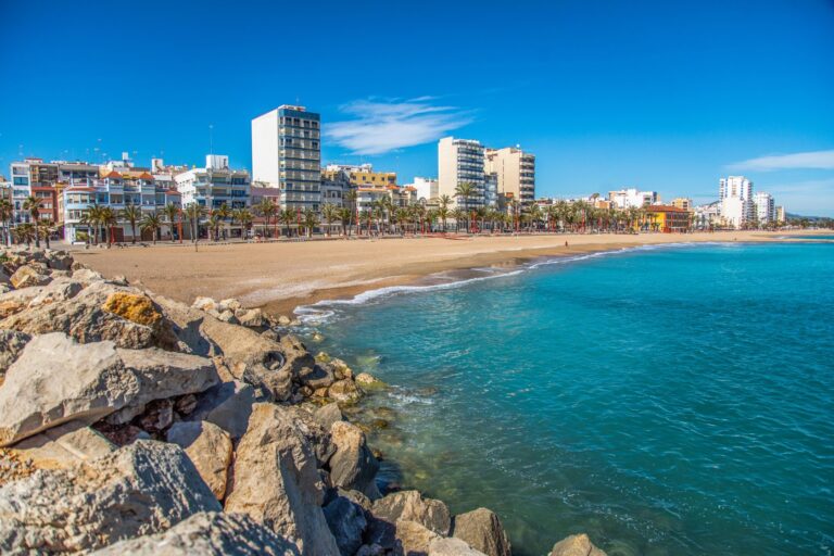 Vinaròs renueva las Banderas Azules de las playas del Fortí y Fora del Forat