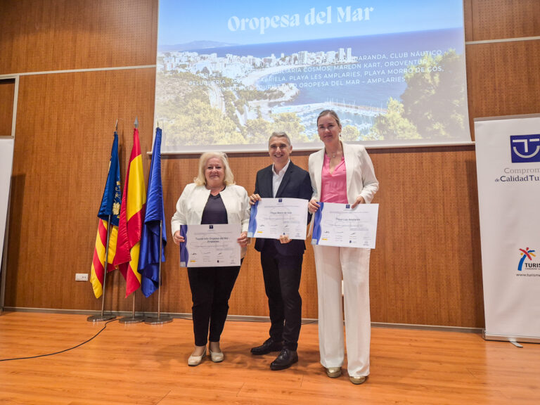 Un total de 26 empresas y servicios de Oropesa recogen los distintivos SICTED
