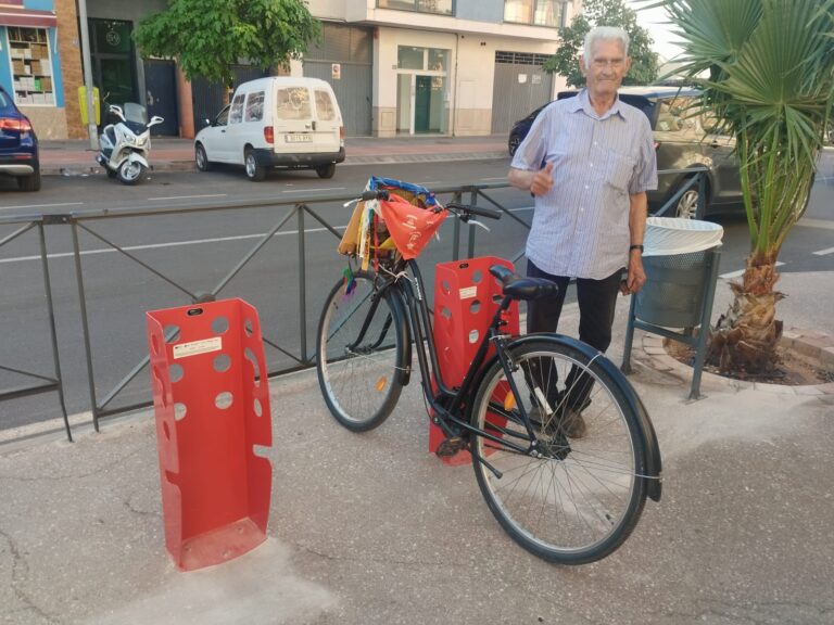 Betxí instala aparca bicis y puntos de mantenimiento para fomentar la movilidad sostenible