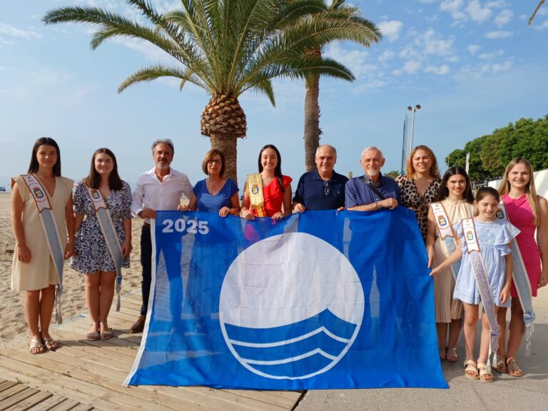 Les banderes blaves ja onegen a les platges del Morrongo i la Caracola de Benicarló