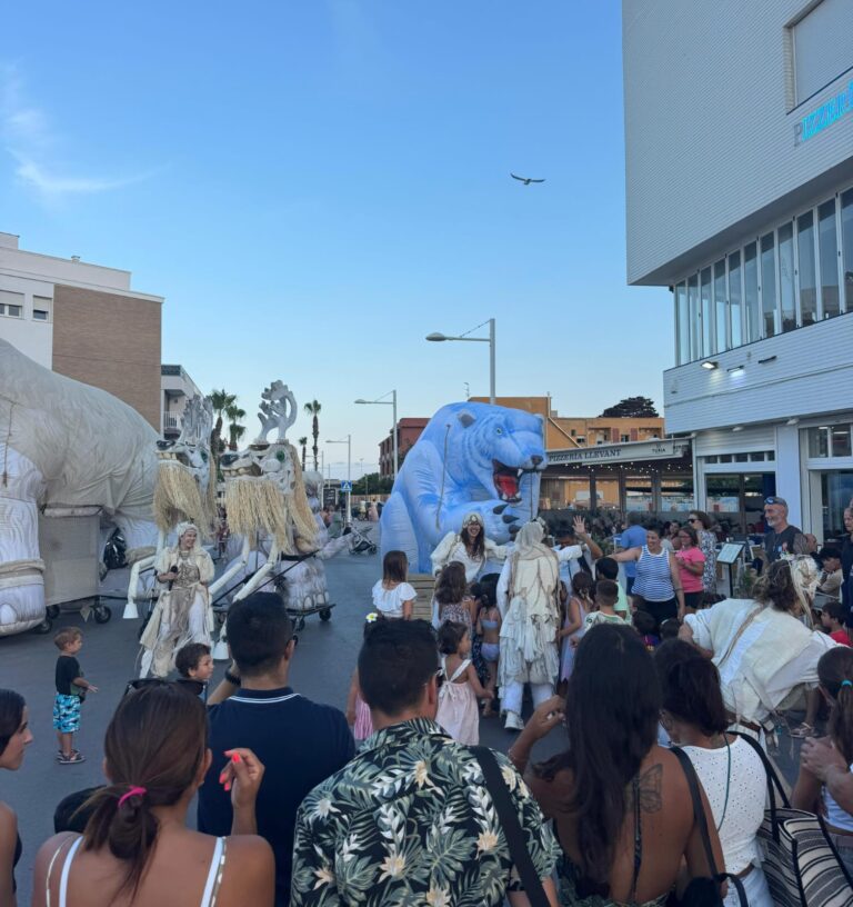 Arranca la XVIII edición del Festival de Teatre al Carrer de Peñíscola