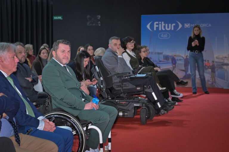 Fitur e Impulsa Igualdad promocionan un turismo global sin barreras