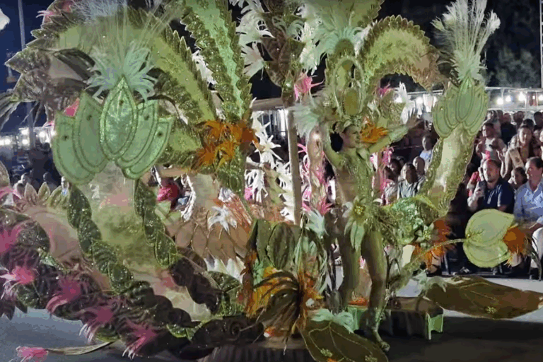 Vinaròs vibra con el Carnaval de Verano