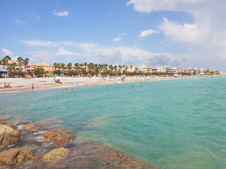 Moncofa consolida en agosto el excelente nivel en el agua y arena de sus playas