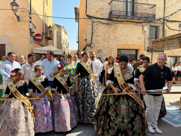 Sant Jordi viaja al pasado con la Mostra d’Oficis Tradicionals